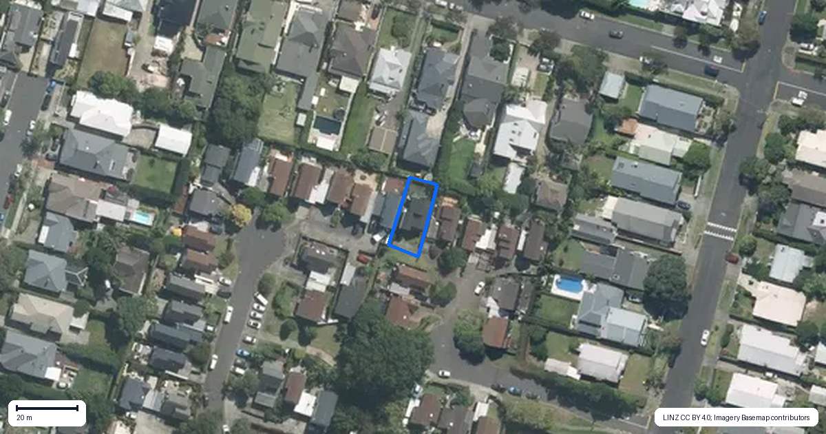 Property context map for 11 Balmer Lane, Mount Eden, Auckland