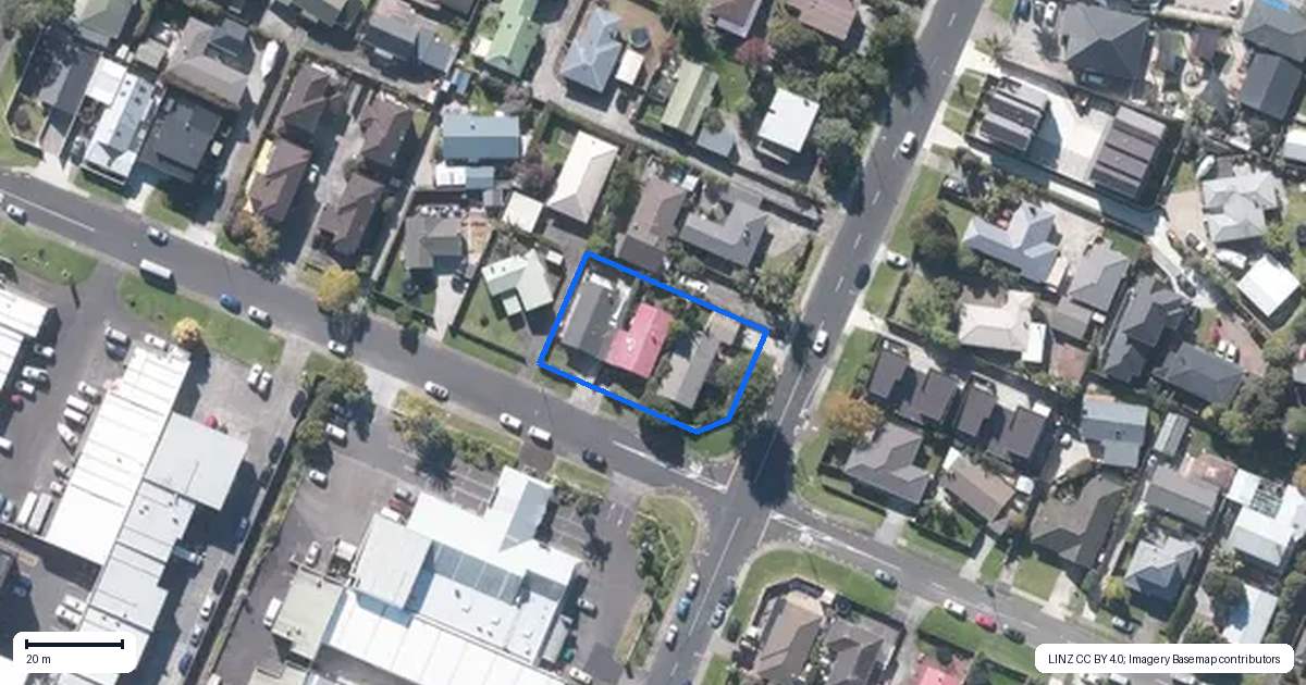 Property context map for 2/102 Elliot Street, Howick, Auckland