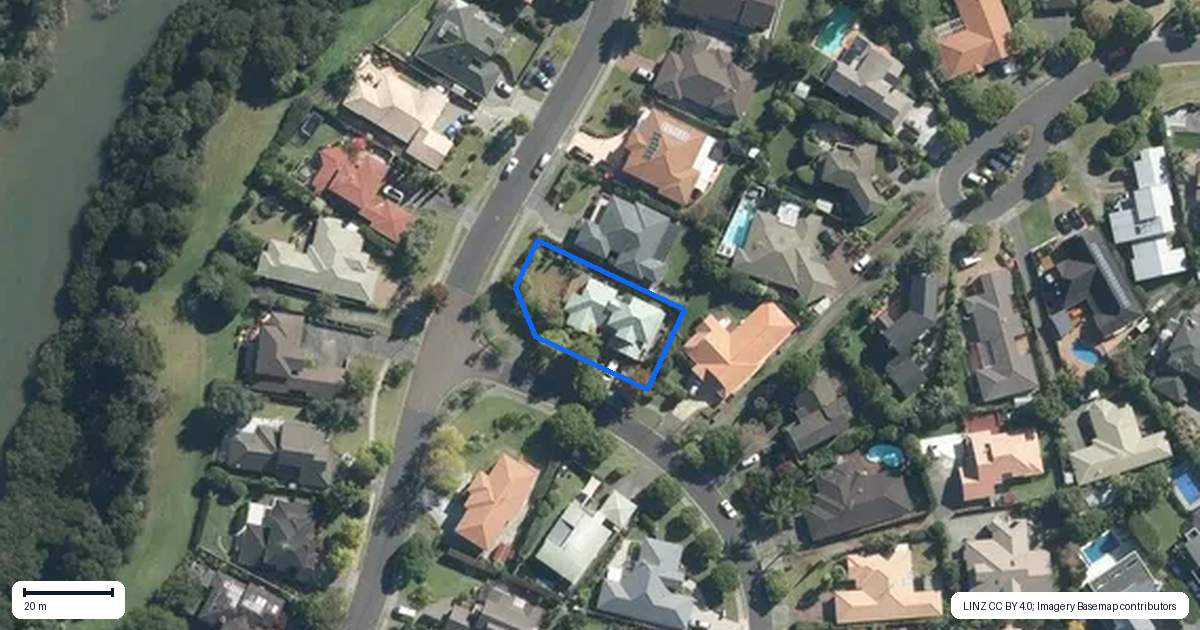 Property context map for 2 Lucas Way, Albany, Auckland