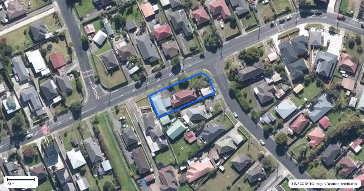 Property context map for 40 Vodanovich Road, Te Atatu South, Auckland