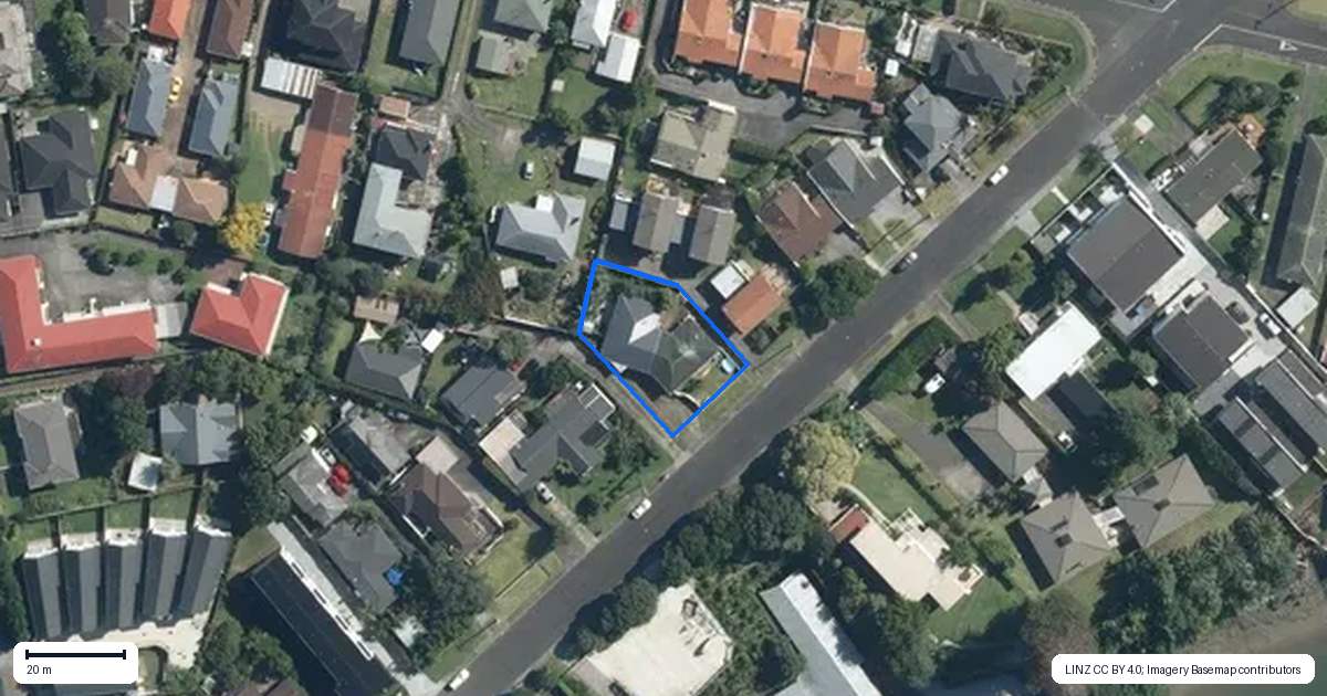 Property context map for 2/15 Riverview Road, Panmure, Auckland