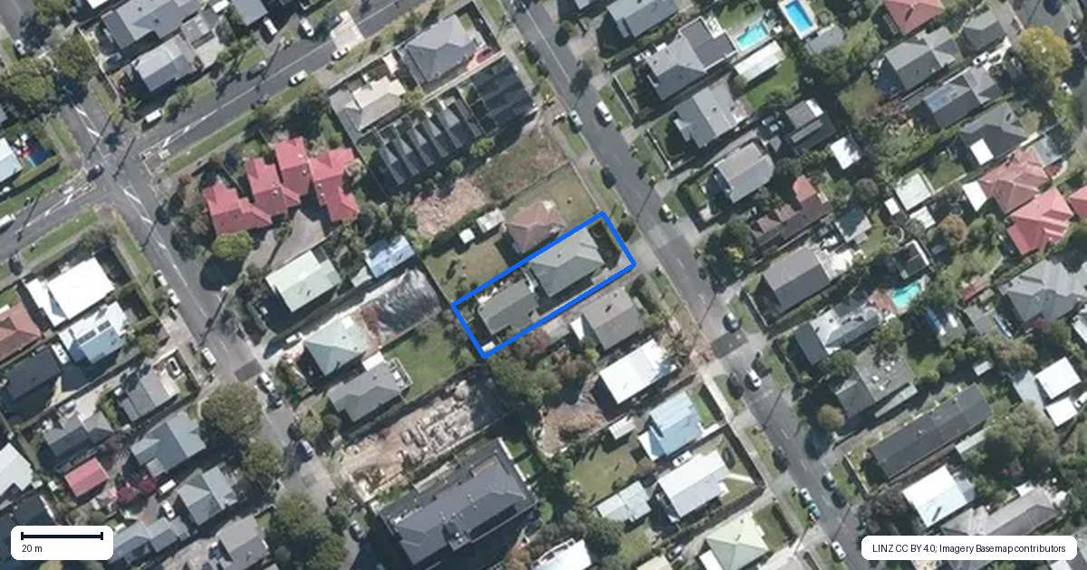 Property context map for 20A Moa Road, Point Chevalier, Auckland