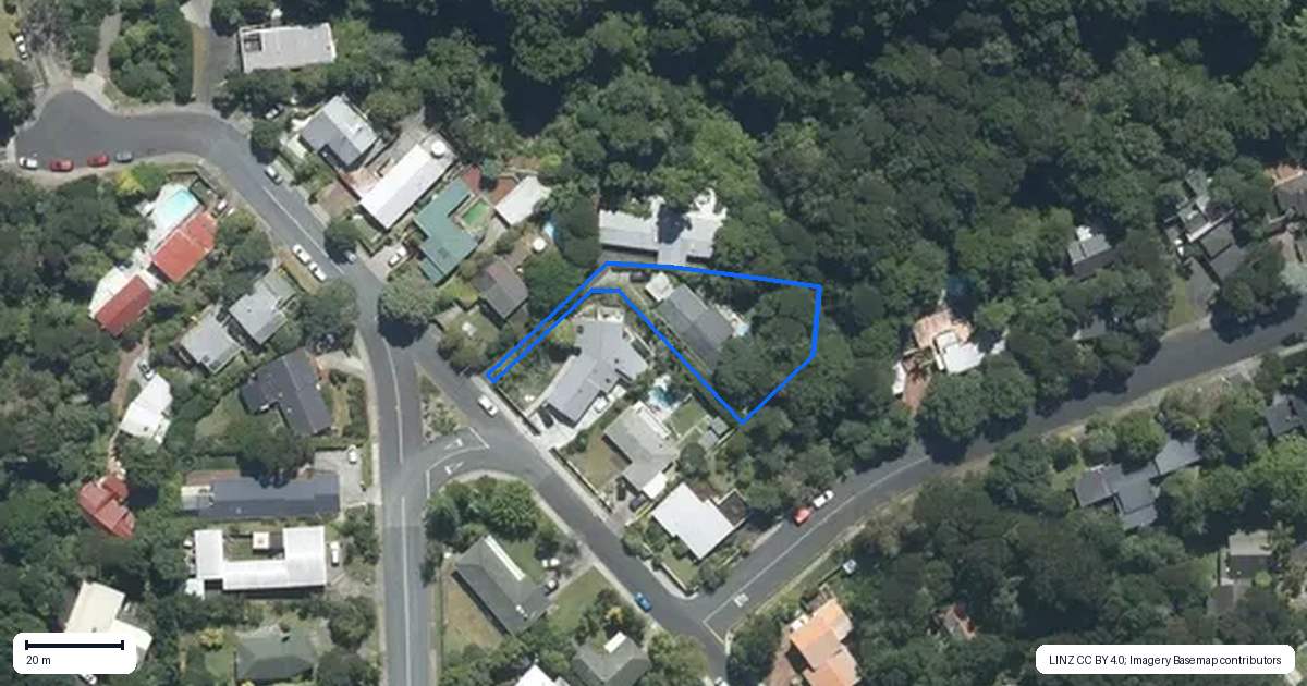 Property context map for 4 Berne Place, Birkenhead, Auckland
