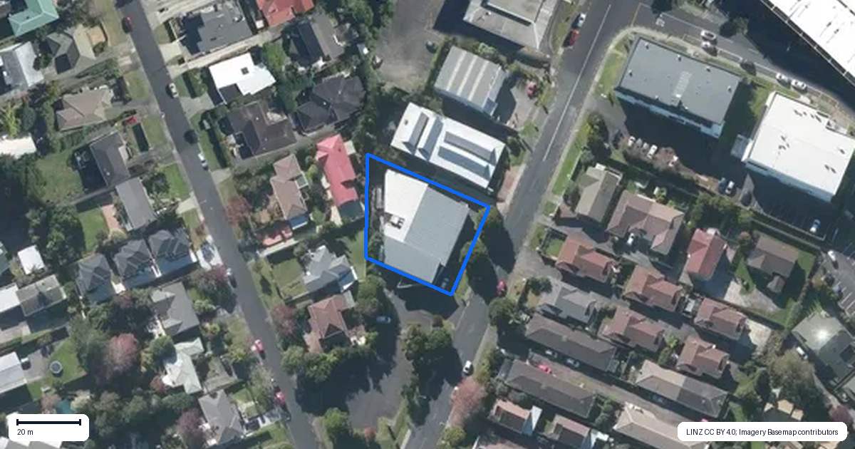 Property context map for 37 Wellington Street, Howick, Auckland