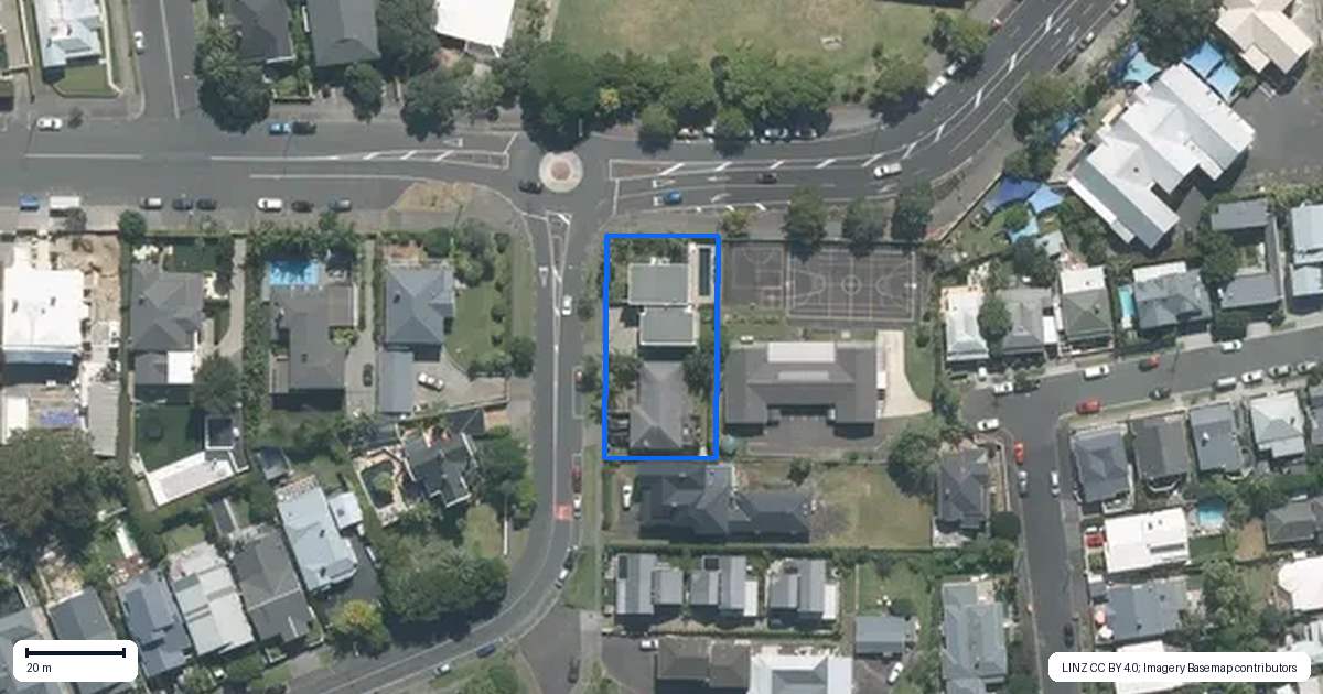Property context map for 2A West End Road, Herne Bay, Auckland