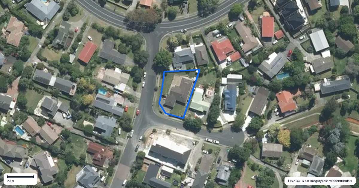 Property context map for 1 Celina Place, Browns Bay, Auckland