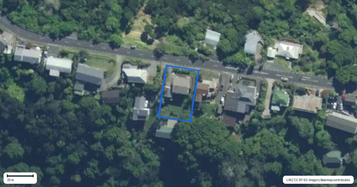 Property context map for 18 Franklin Street, Opua