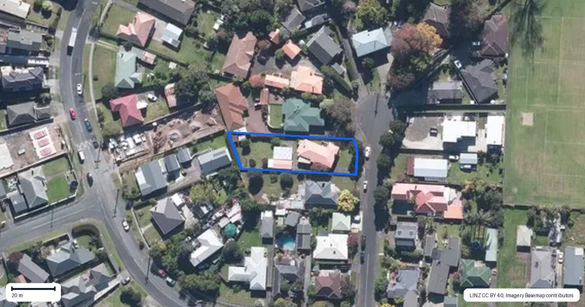 Property context map for 4 Barberry Lane, Te Atatu Peninsula, Auckland