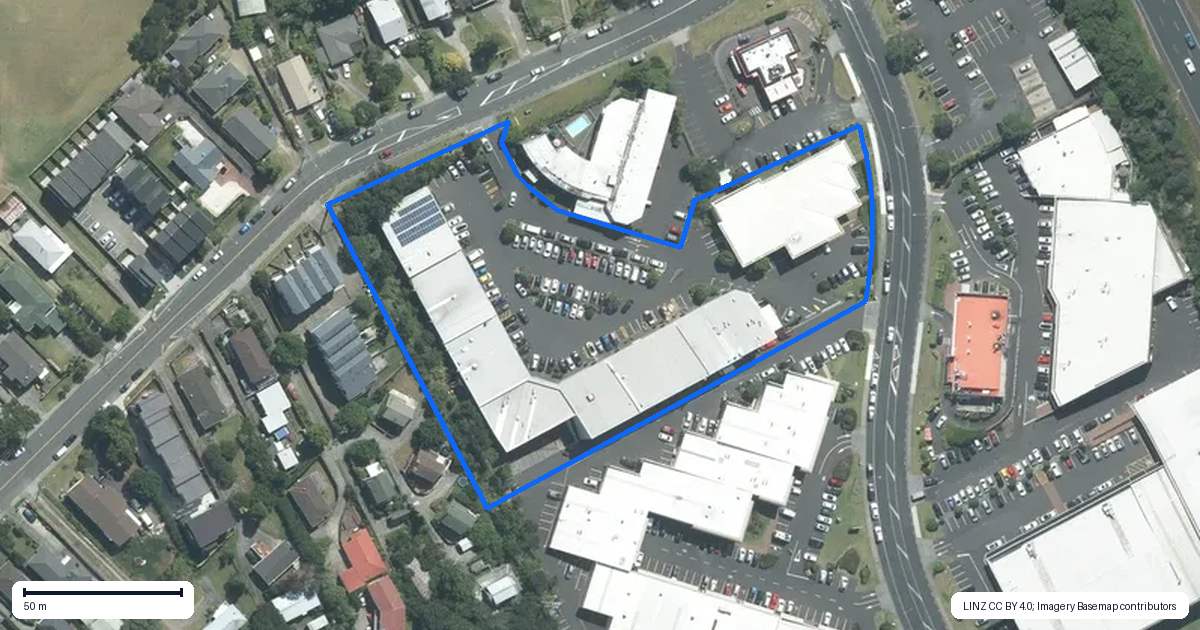 Property context map for 8/20 Link Drive, Wairau Valley, Auckland