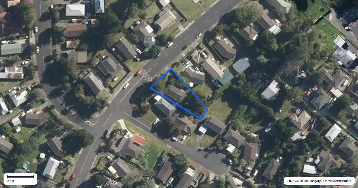 Property context map for 17 Gallony Avenue, Massey, Auckland