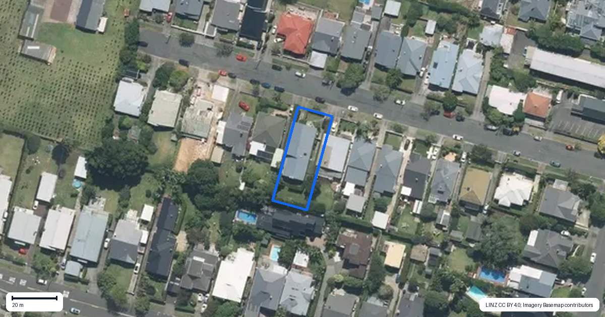 Property context map for 14 Douglas Road, Mount Eden, Auckland