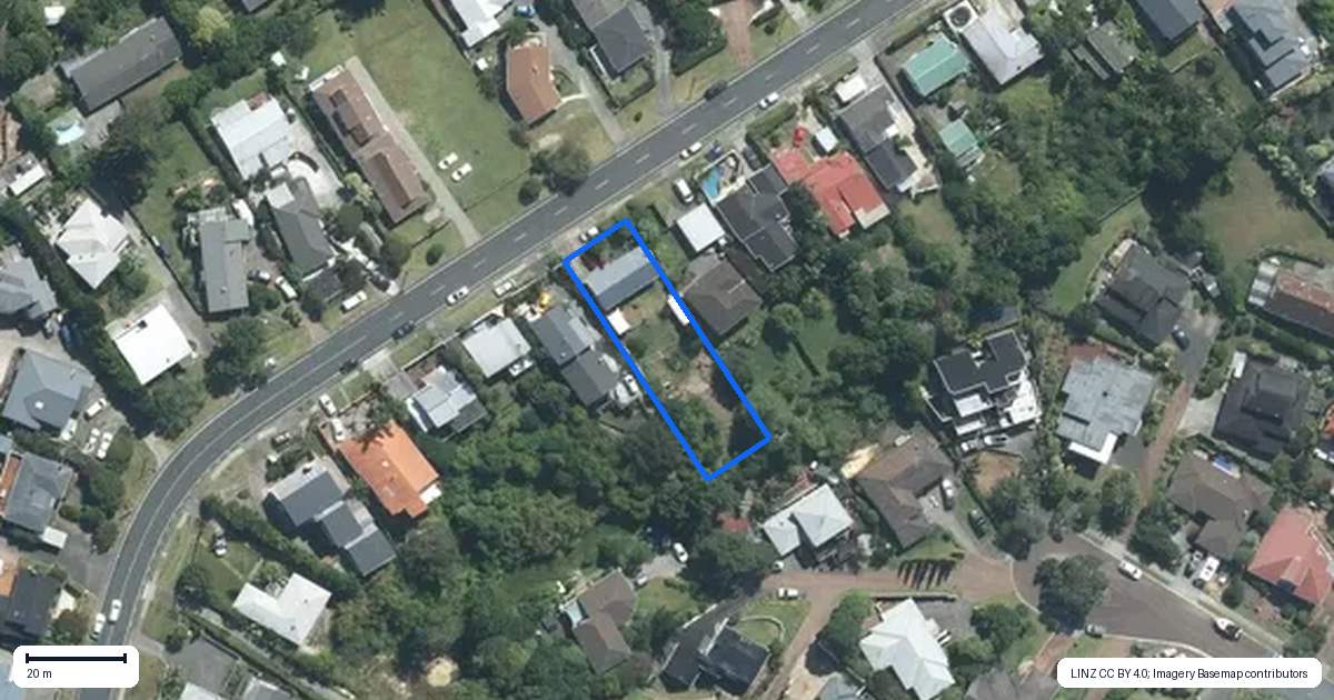 Property context map for 86 Arran Road, Browns Bay, Auckland