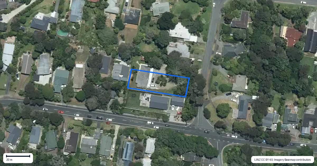 Property context map for 9 York Road, Titirangi, Auckland