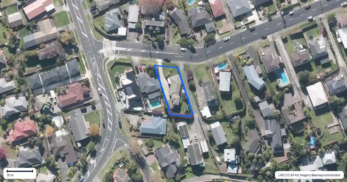 Property context map for 93 Sandspit Road, Shelly Park, Auckland