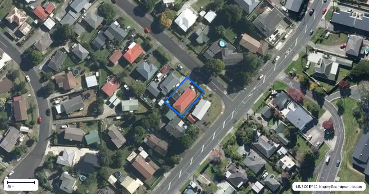 Property context map for 2 Solea Road, Sunnyvale, Auckland