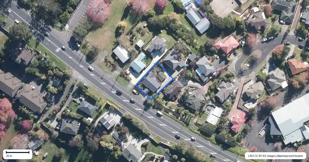 Property context map for 83 Albany Highway, Unsworth Heights, Auckland