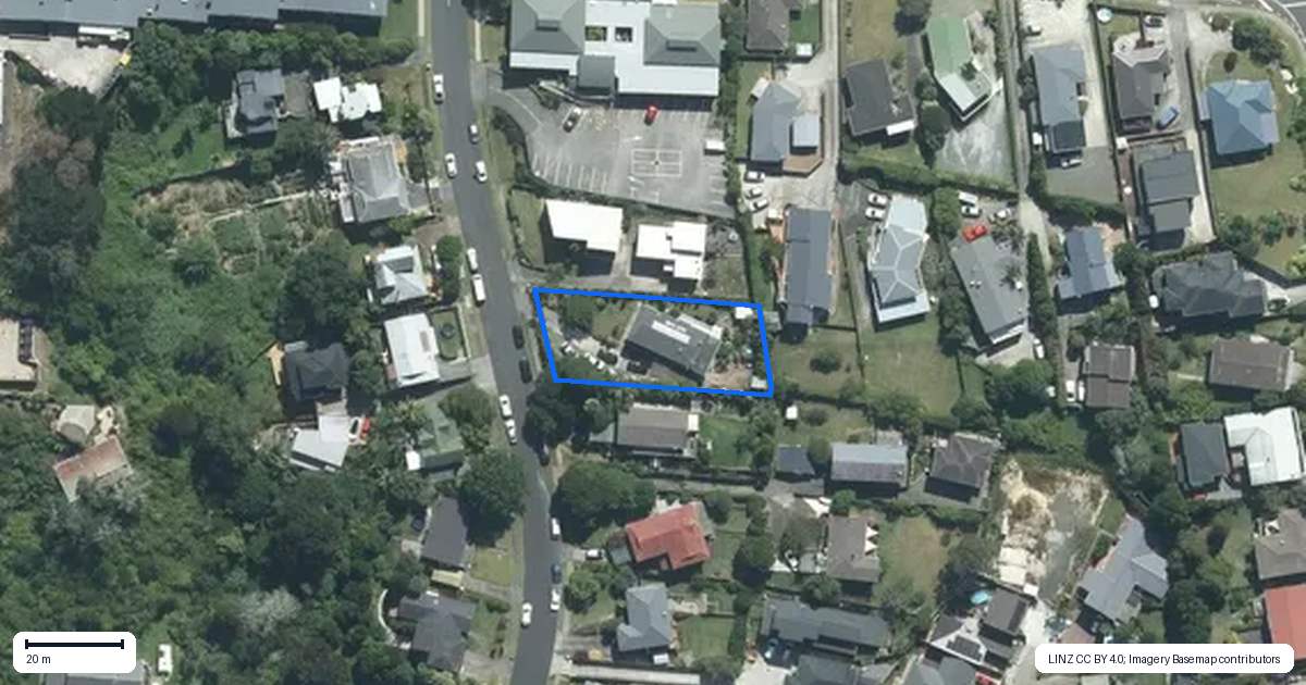 Property context map for 3 Deverell Place, Northcross, Auckland