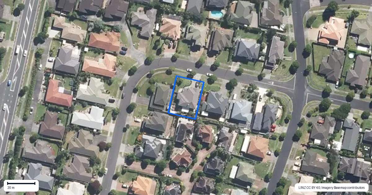Property context map for 35 Claremont Way, East Tamaki Heights, Auckland