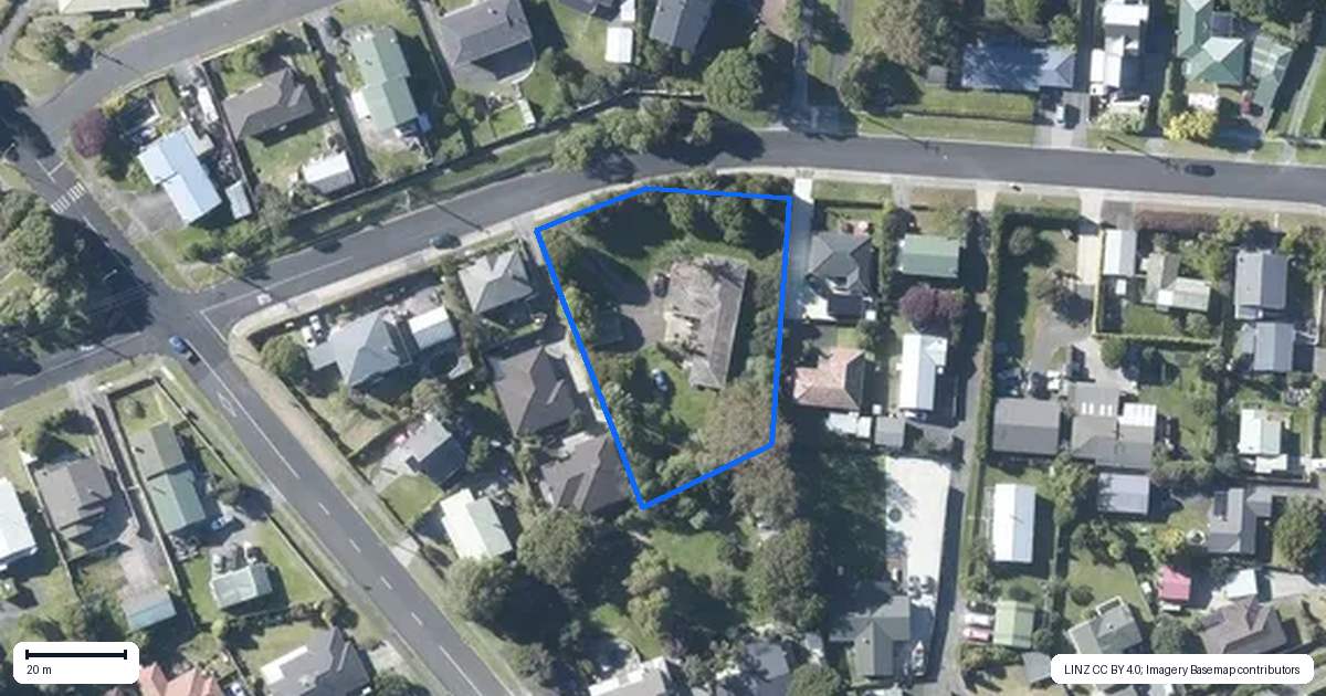 Property context map for 5 Kaiwaka Road, Waiuku