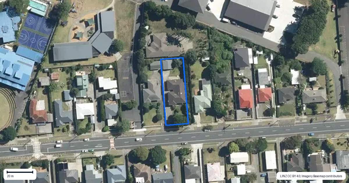Property context map for 33 Miller Road, Mangere Bridge, Auckland