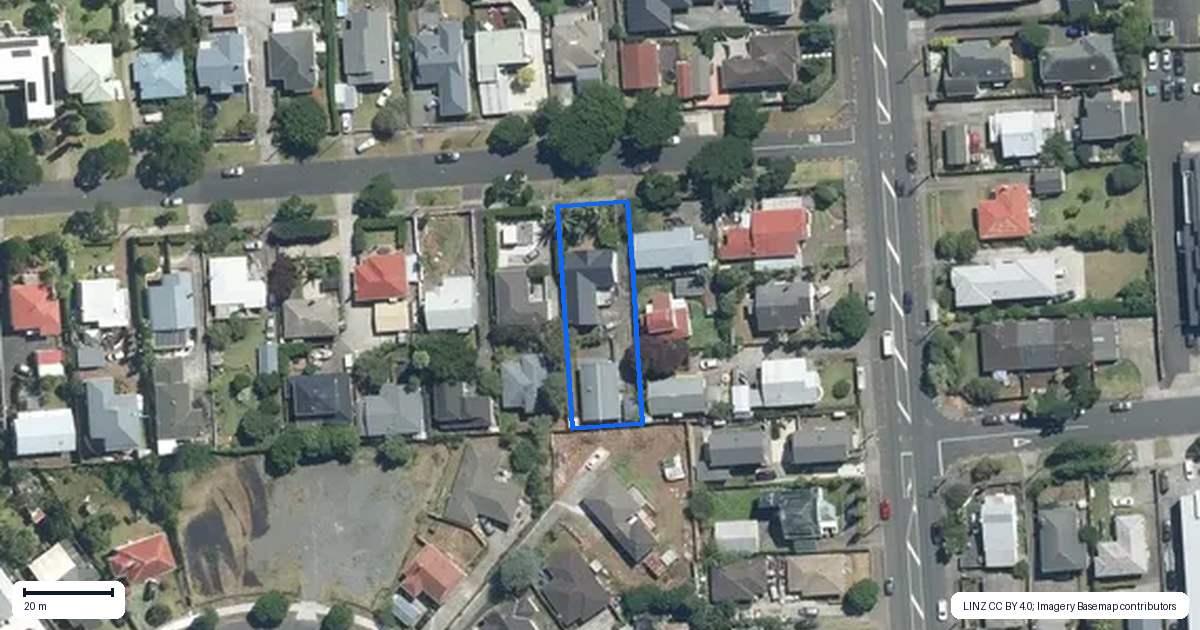 Property context map for 35 Wallath Road, Onehunga, Auckland