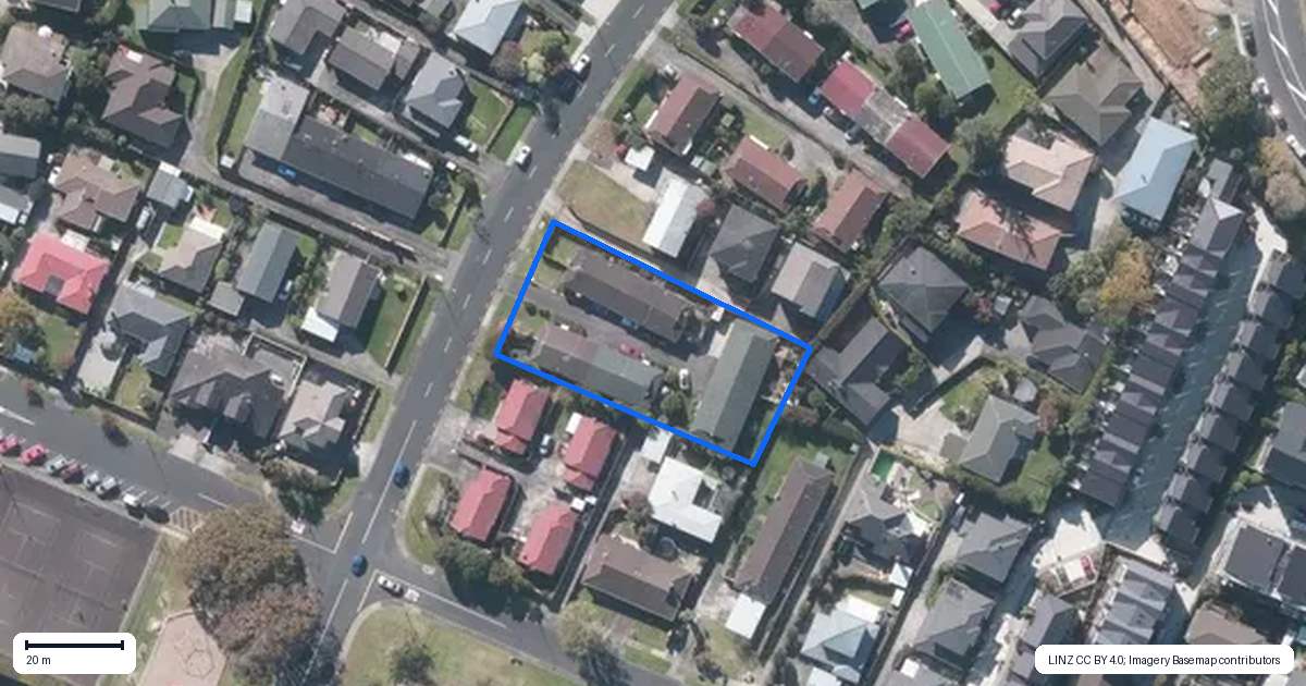 Property context map for 1/54 Moore Street, Howick, Auckland