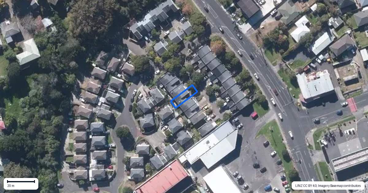 Property context map for 39 Rakich Place, Henderson, Auckland