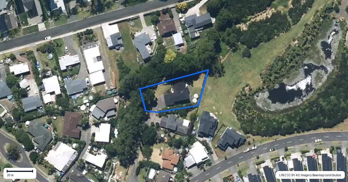 Property context map for 18 Blakewell Place, Beachlands, Auckland