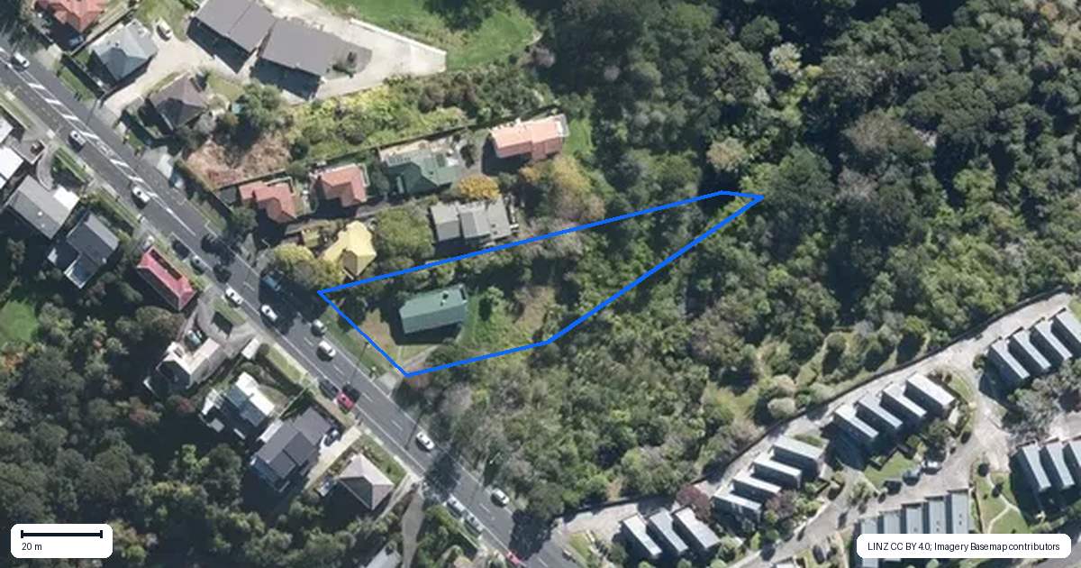 Property context map for 61 Waipa Street, Birkenhead, Auckland