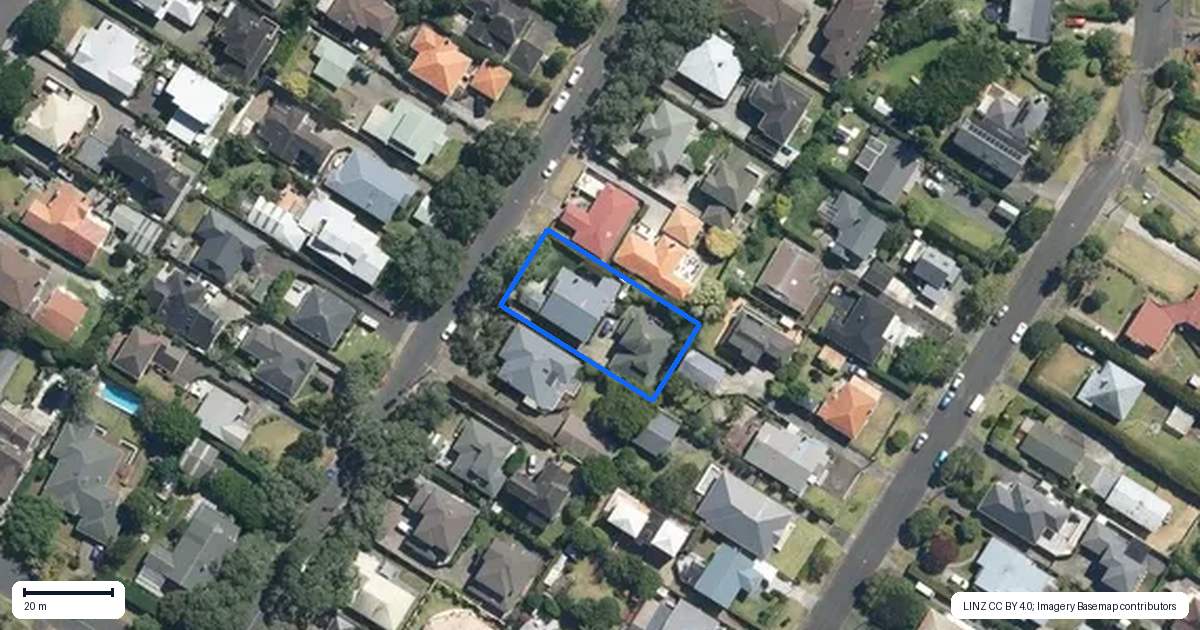 Property context map for 7 Irirangi Road, Greenlane, Auckland