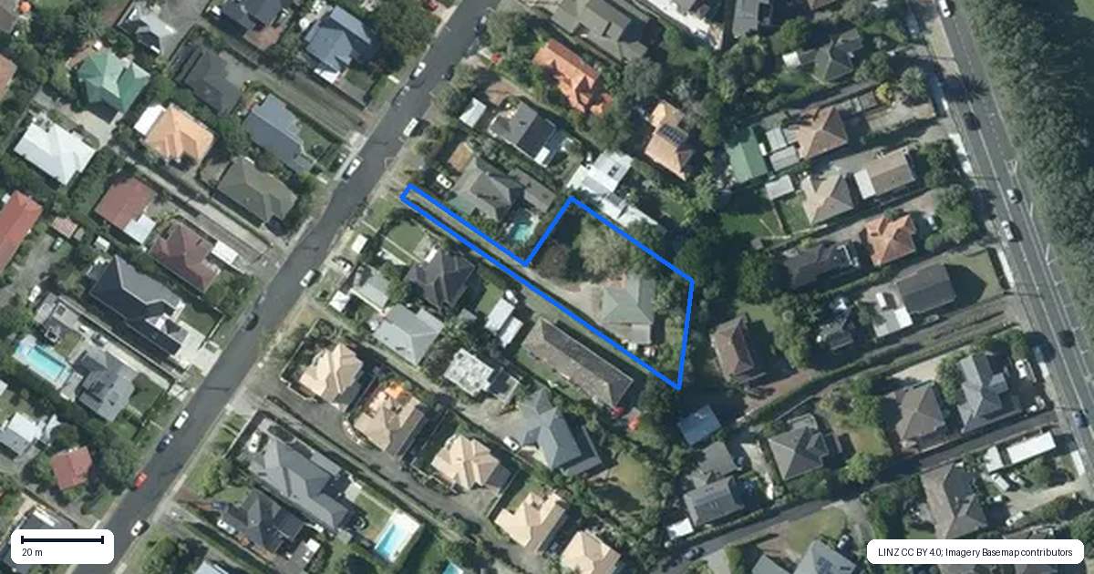 Property context map for 16 Eversleigh Road, Belmont, Auckland