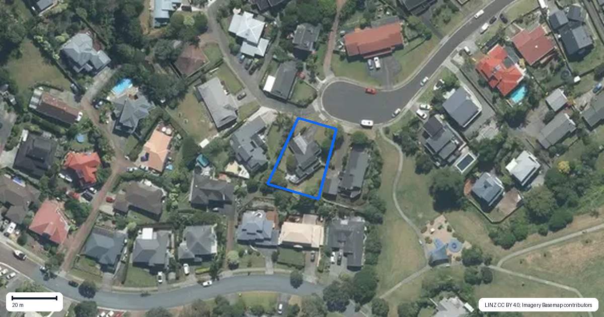 Property context map for 102 Nigel Road, Browns Bay, Auckland