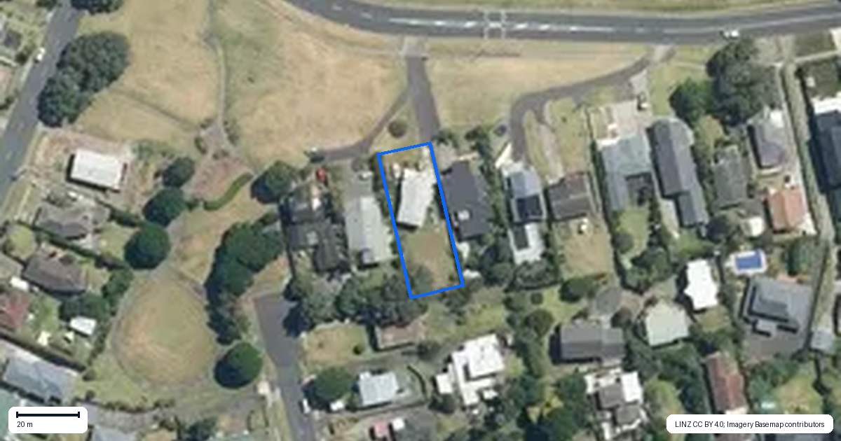 Property context map for 18 Kiwi Esplanade, Mangere Bridge, Auckland