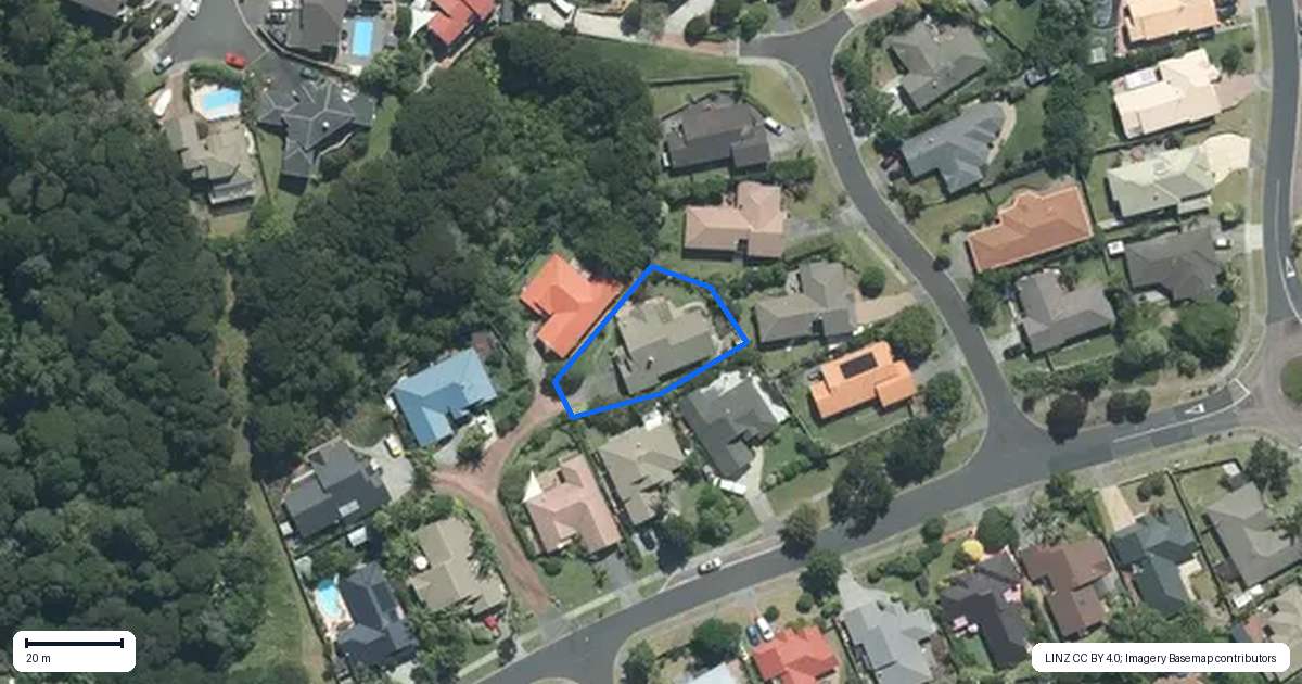 Property context map for 13 Kate Sheppard Avenue, Torbay, Auckland
