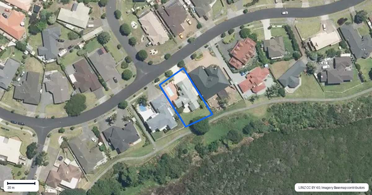 Property context map for 82 Glenross Drive, Wattle Downs, Auckland