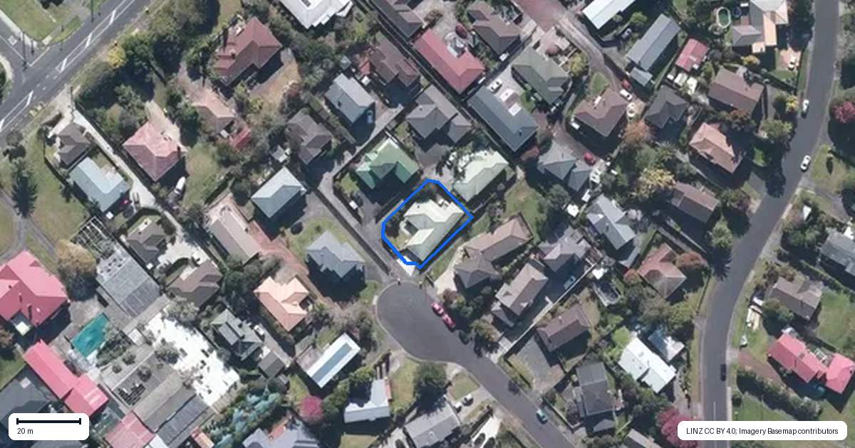 Property context map for 10 Lesa Annis Place, Henderson, Auckland