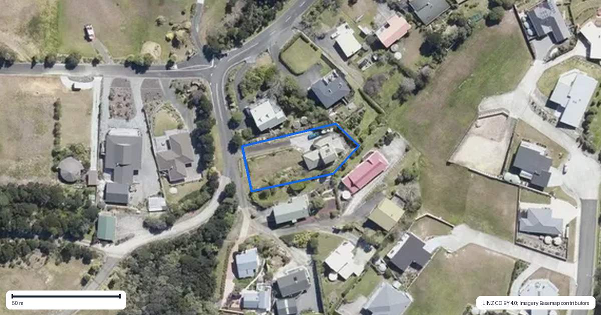 Property context map for 20 Bay View Road, Cable Bay