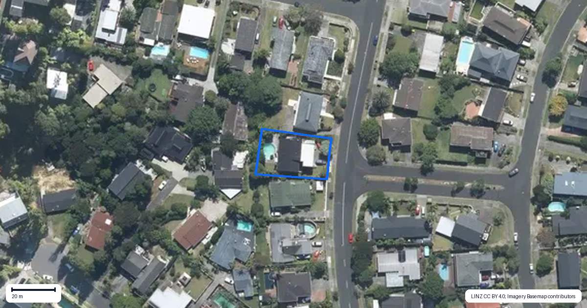Property context map for 9 Porritt Avenue, Chatswood, Auckland