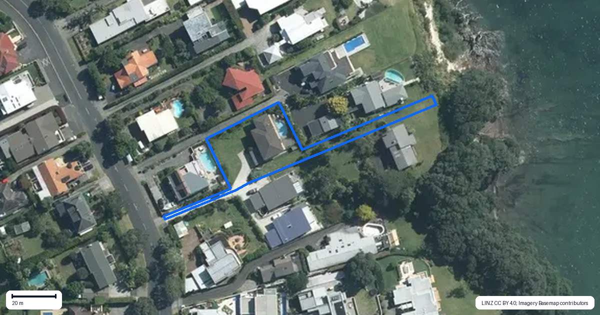 Property context map for 393 Riddell Road, Glendowie, Auckland