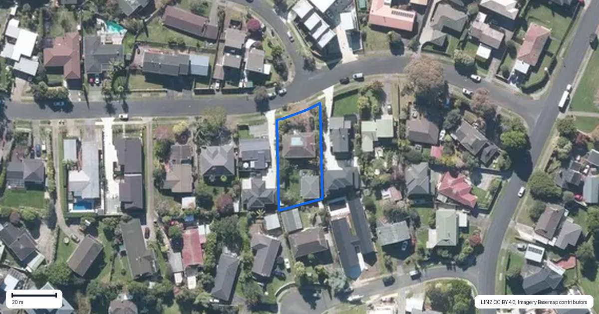 Property context map for 25 La Perouse Street, Botany Downs, Auckland