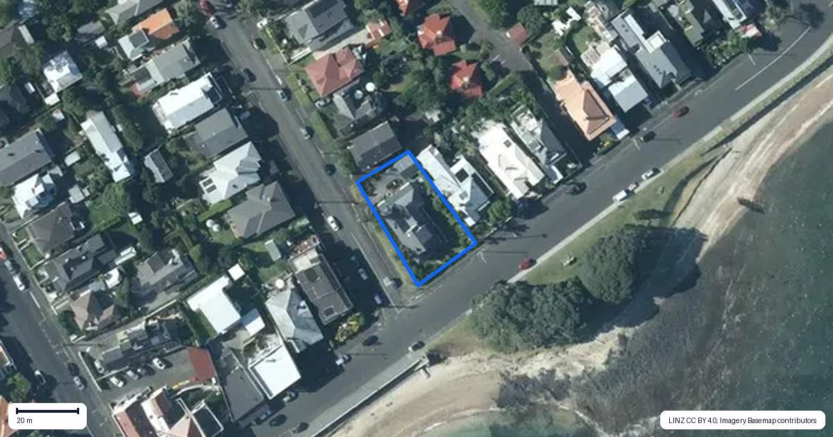 Property context map for 42 King Edward Parade, Devonport, Auckland