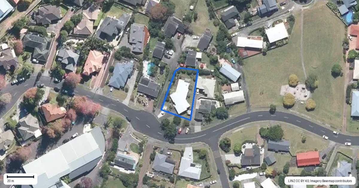 Property context map for 13 Bronzewing Terrace, Unsworth Heights, Auckland
