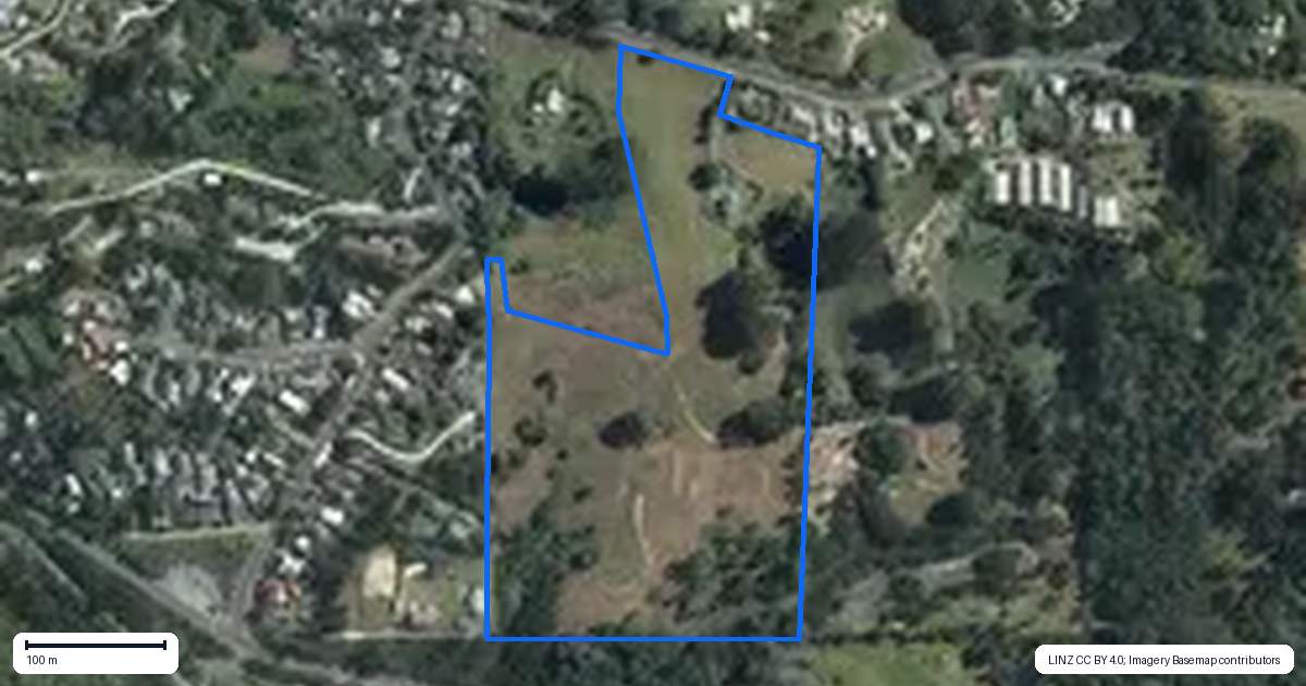 Property context map for 90 McEntee Road, Waitakere, Auckland