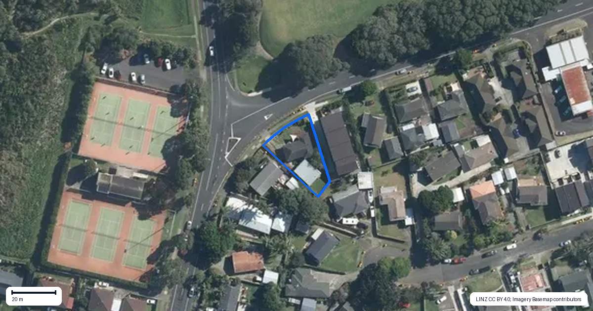 Property context map for 207 Gills Road, Half Moon Bay, Auckland