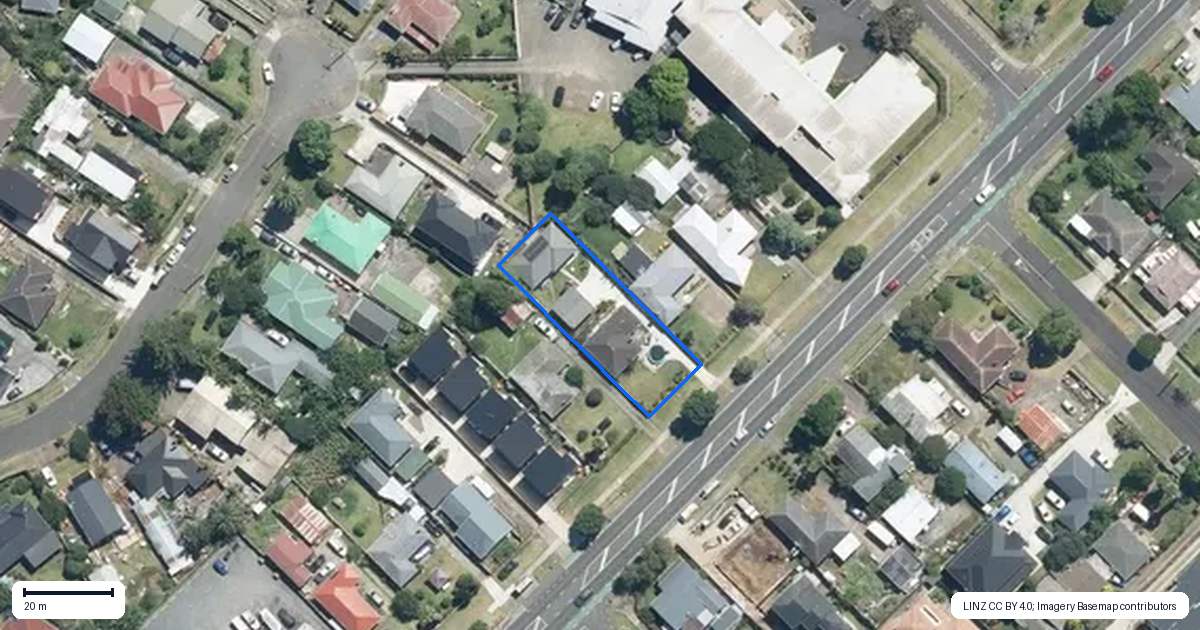 Property context map for 447 Massey Road, Mangere East, Auckland