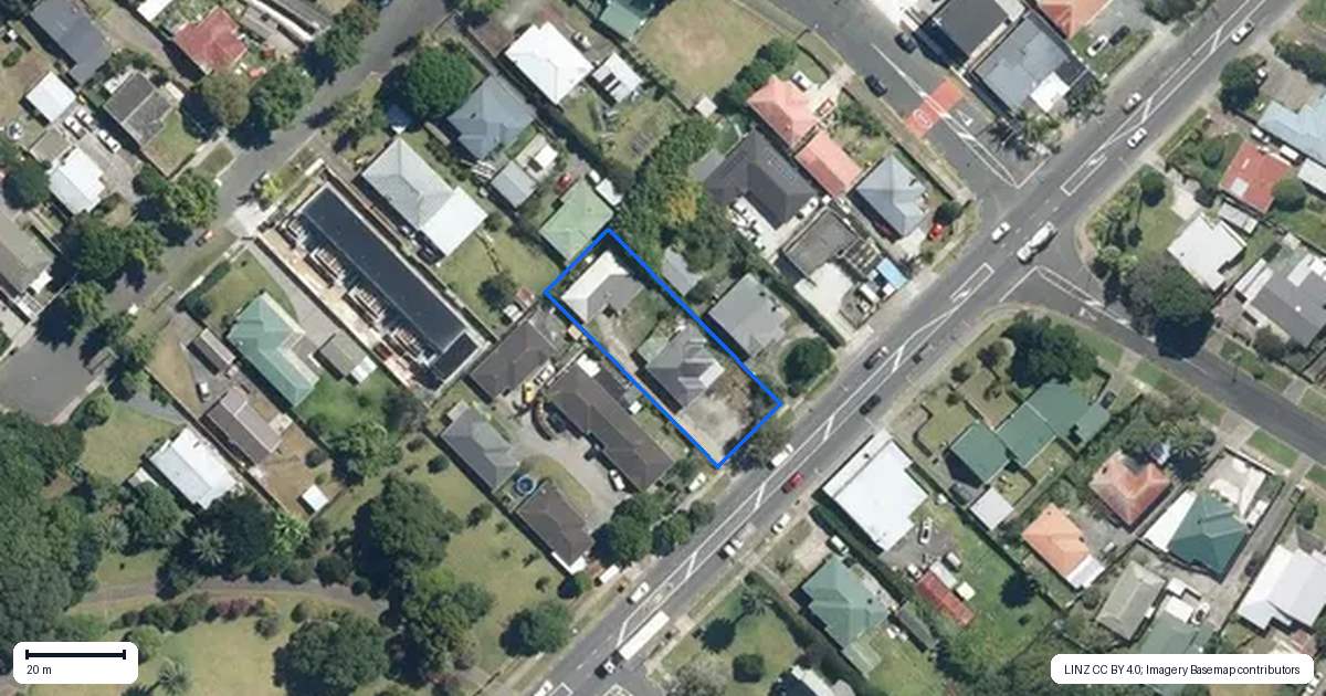 Property context map for 329 Massey Road, Mangere East, Auckland