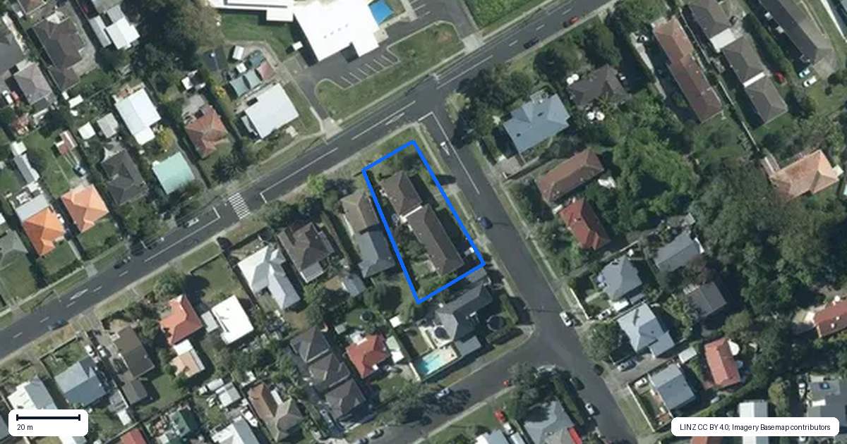 Property context map for 3/15 Roberts Avenue, Bayswater, Auckland