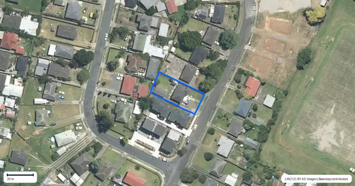 Property context map for 19 Awatere Street, Clover Park, Auckland