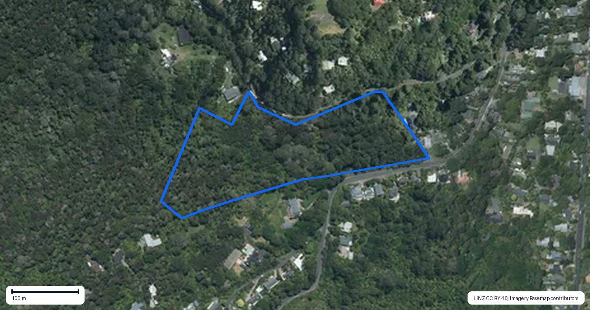 Property context map for 14 Scenic Drive, Titirangi, Auckland