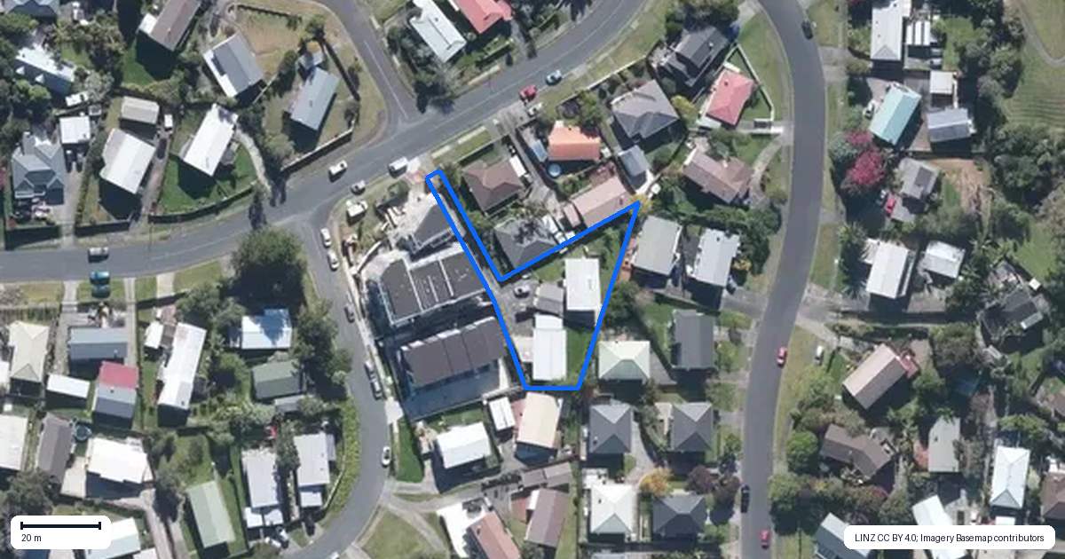 Property context map for 2/11 Cyril Crescent, West Harbour, Auckland